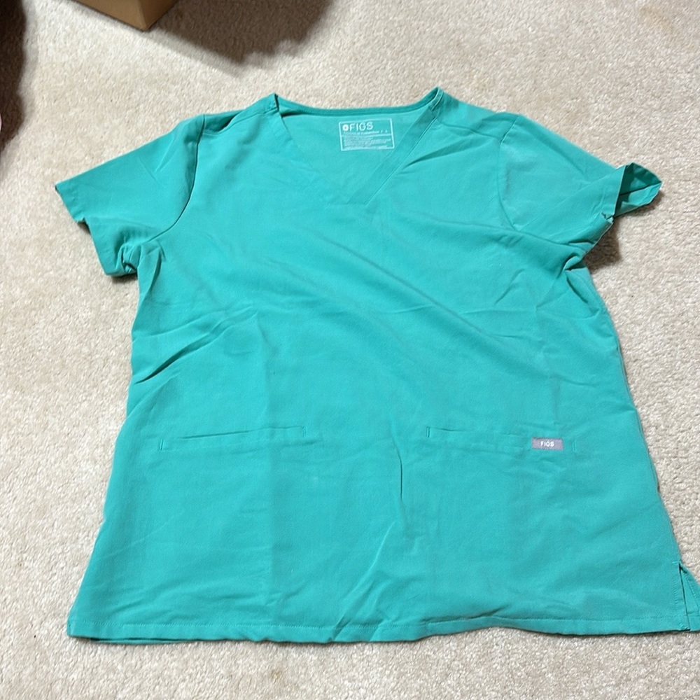 FIGS Three Pocket Scrub Top
